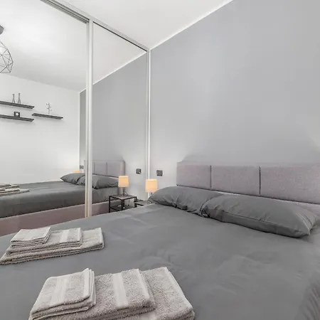 Free Private Parking - 5min To Metro - Balcony - Quiet Apartamento *