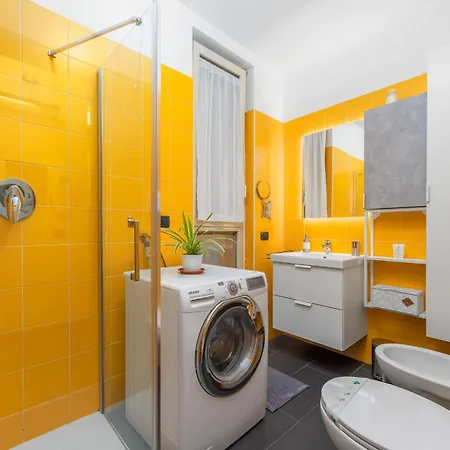 Free Private Parking - 5min To Metro - Balcony - Quiet 아파트 *